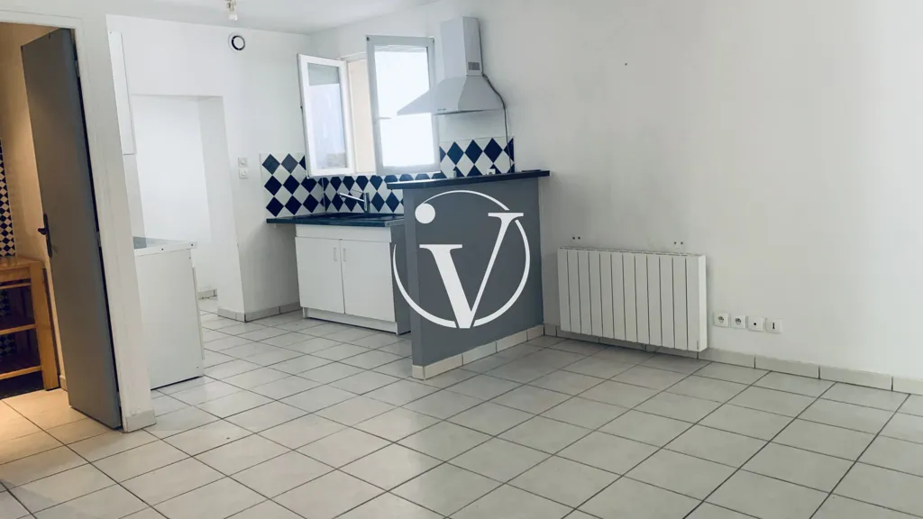 Köök - T2 Flat with Courtyard in Vendôme Centre