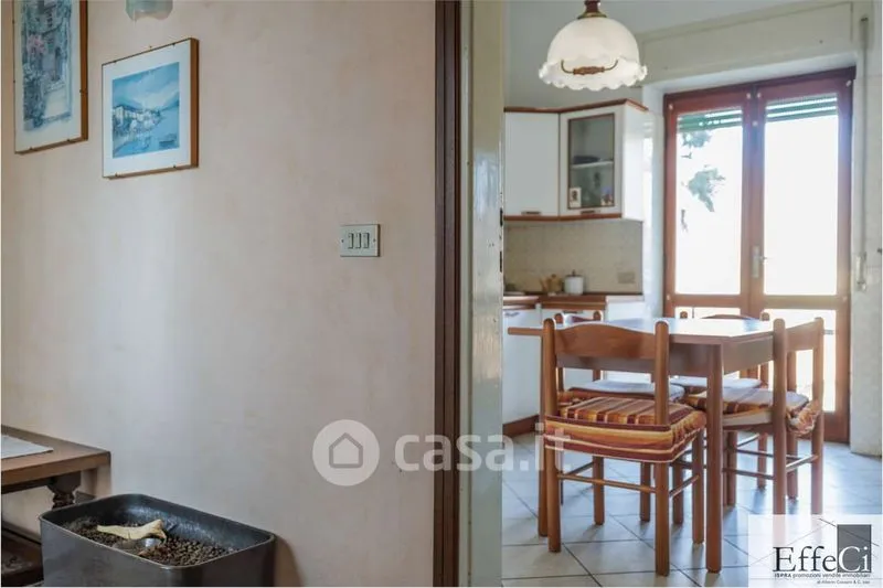 Salle à manger - Panoramic Villa with Lake View in Biandronno