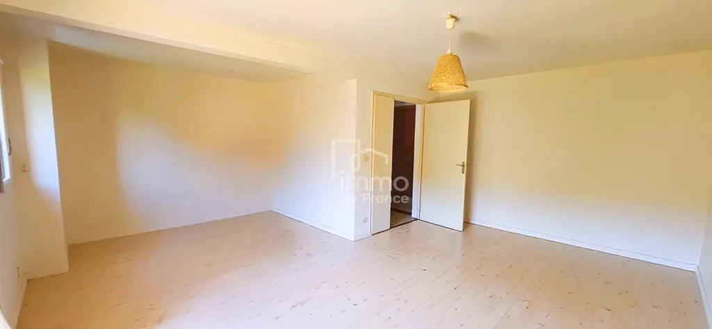 Pièces - Appartement Duplex avec Balcon à Gex