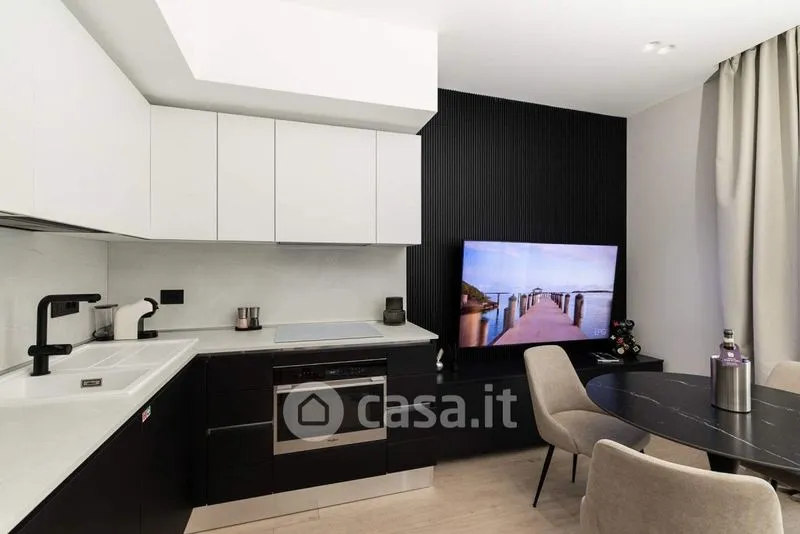 Köök - Modern Triplex with Private Garden in Olbia