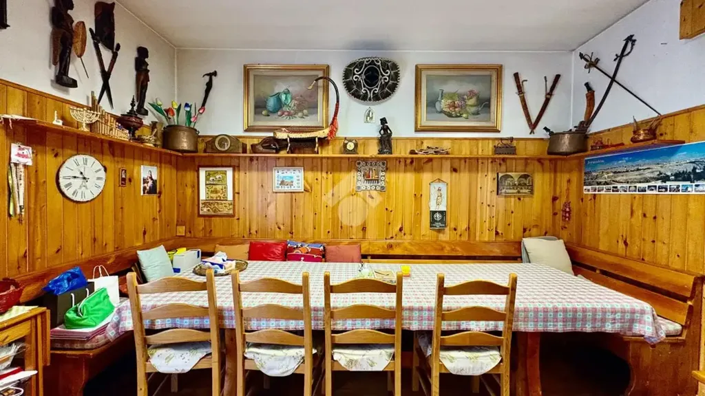 Salle à manger - Central Bifamily Villa with Terrace in Adro