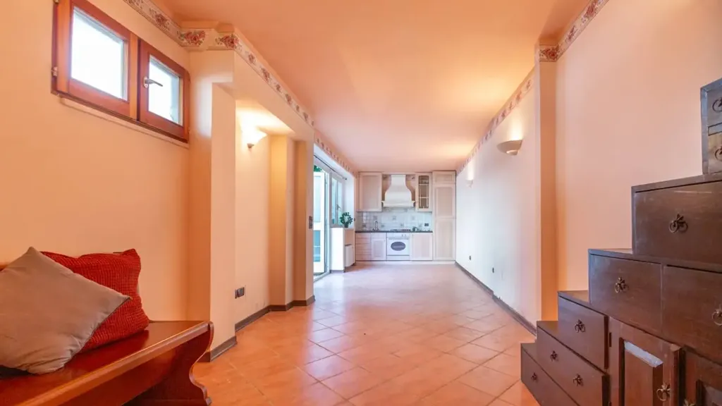 hallway_entrance