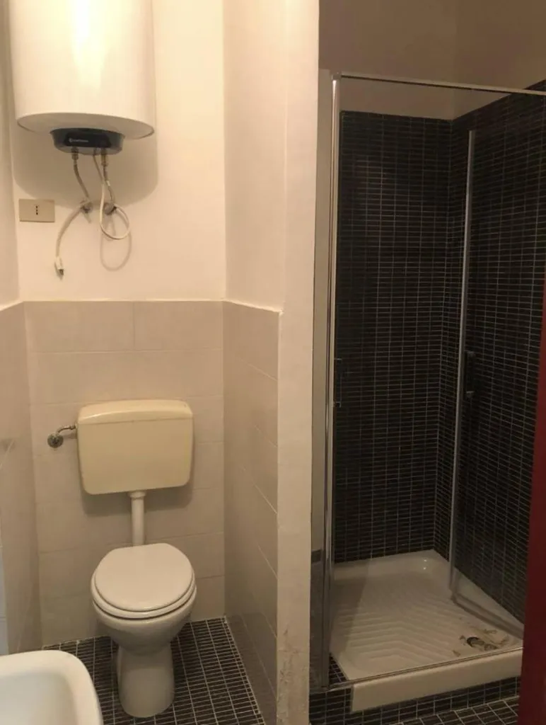 Bathrooms - Terra Floor Apartment with Veranda in Palermo