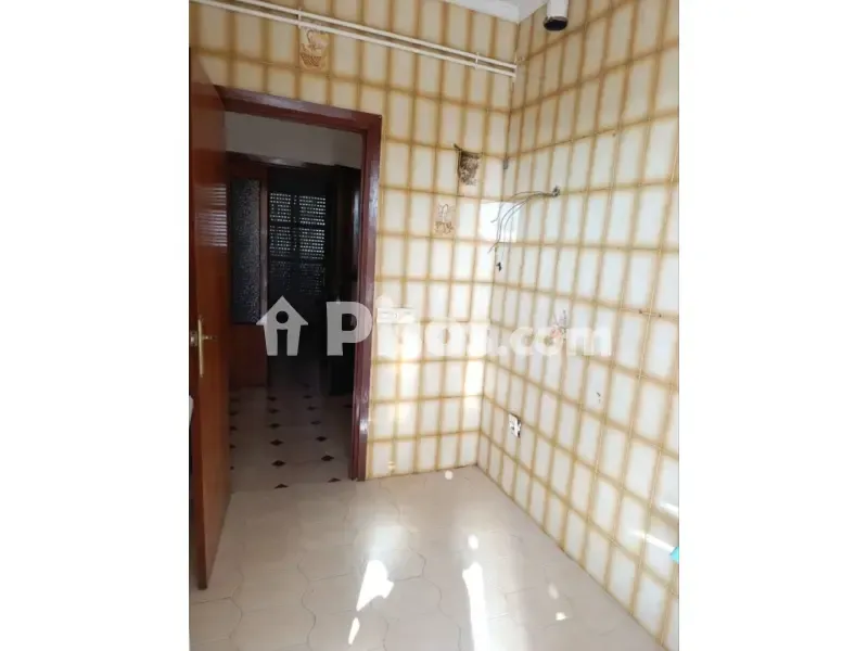Ingresso - Two-Storey House with Terrace in Valdepeñas