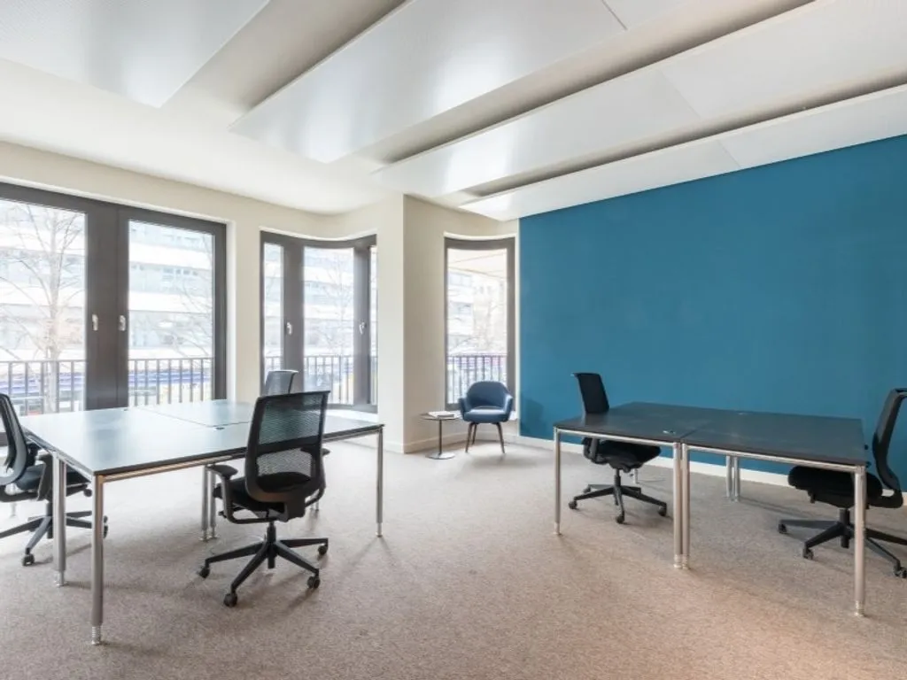 Bureau - Office Space with Flexible Options on Avenida da Liberdade, Lisbon