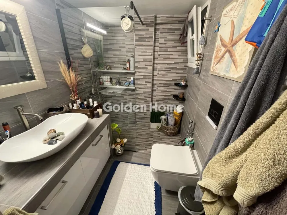 Salles de bain - Fully Renovated Flat with Balcony in Kypseli