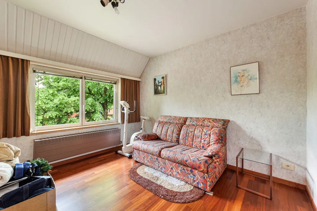 Magamistoad - Split-Level House with South-Facing Garden in Edegem