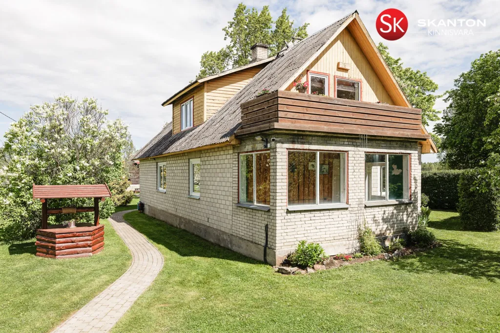 Exterior - Log House with Balcony in Veskiküla