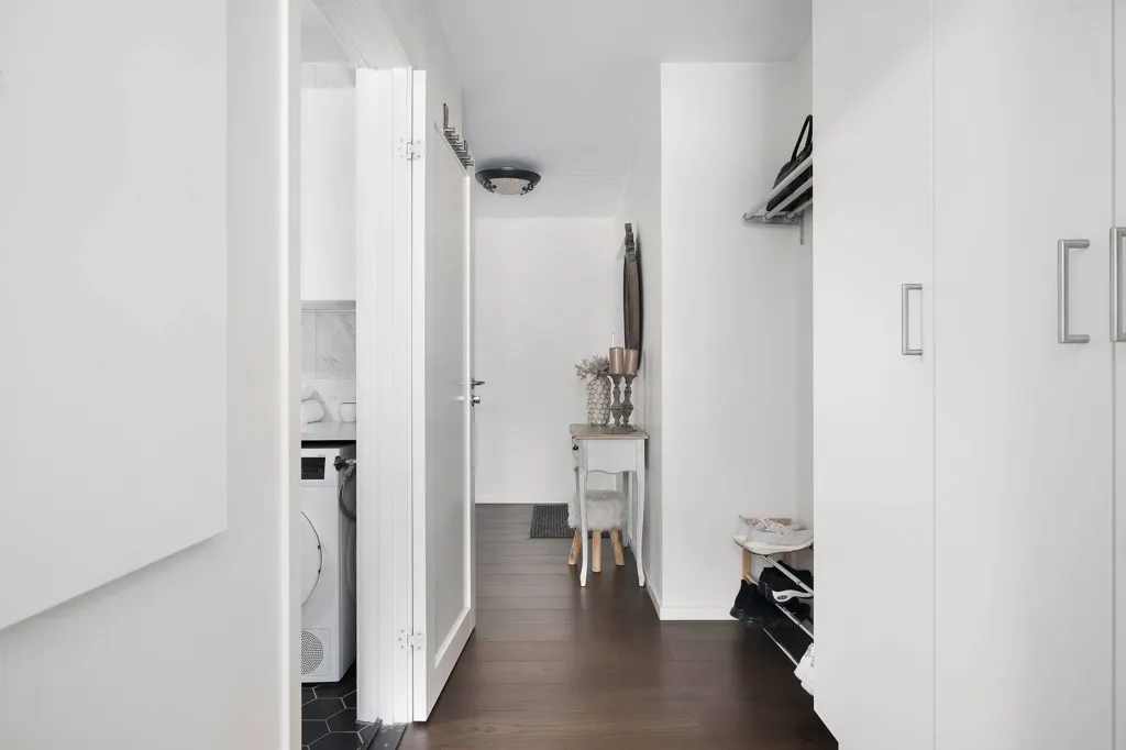 Toad - Modern Flat with Shared Rooftop in Jakobsberg