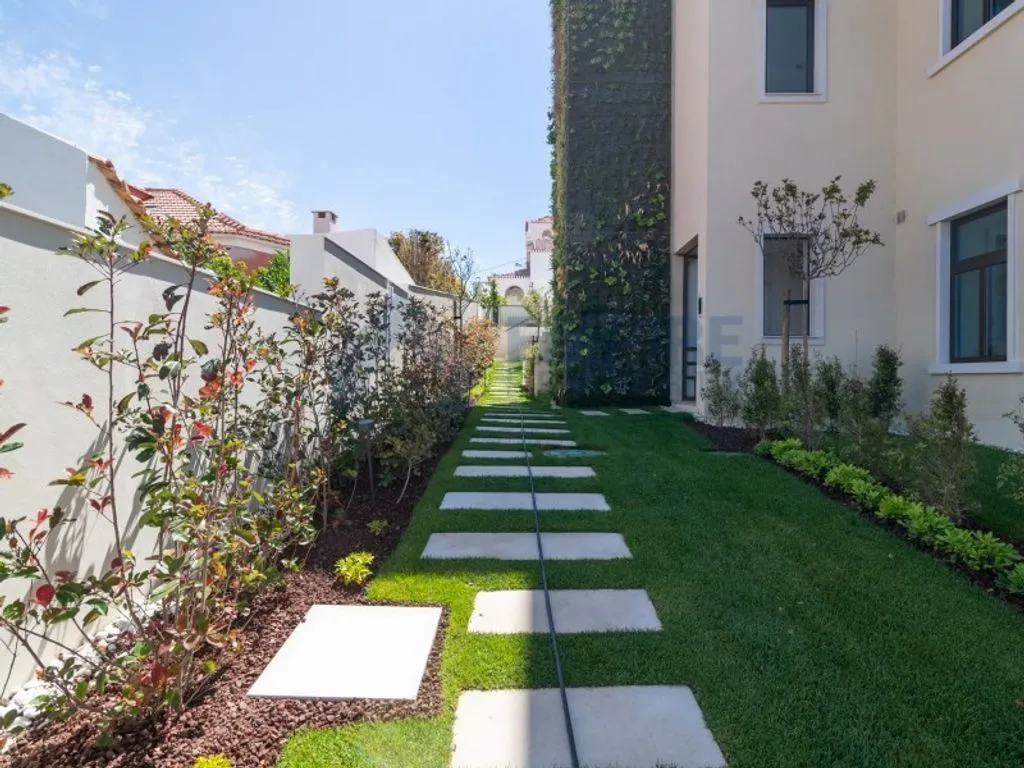 Giardino - Luxury Flat with Ocean Views in Monte Estoril