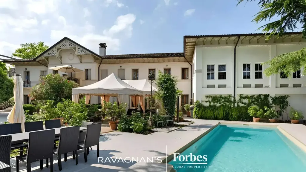 Piscine - Villa with Garden in Conegliano