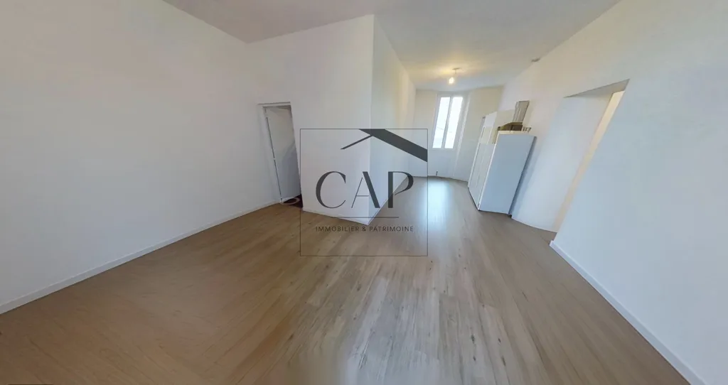 Toad - Characterful 4-Bed Apartment with Terrace in Marseille 10e