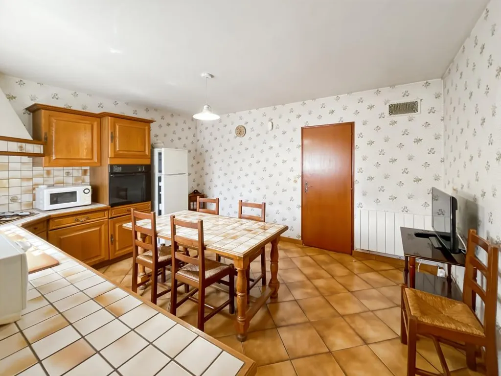 Salle à manger - Maison en Lisière de Forêt avec Garage à Garein