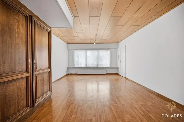 House with Separate Ground Floor Unit in Centre