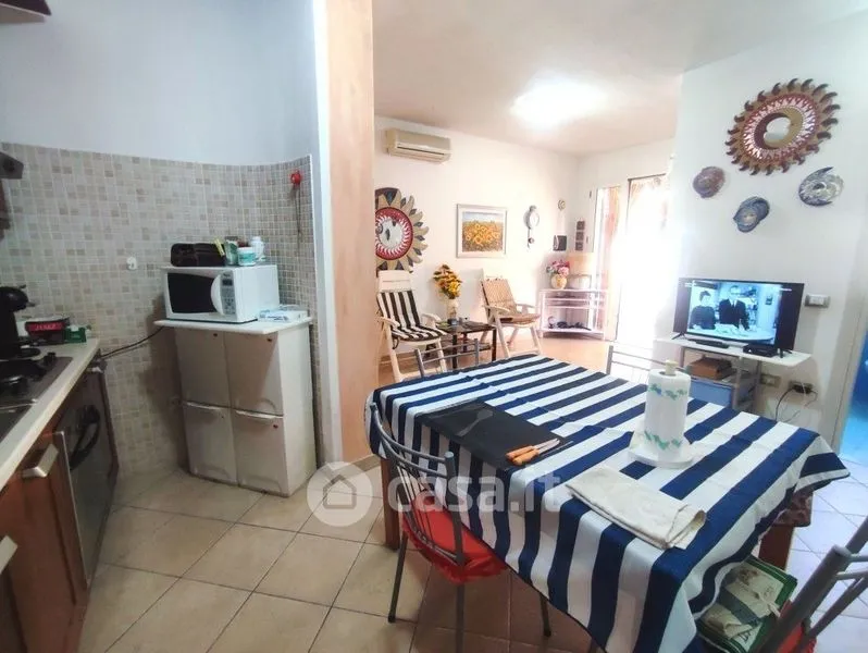 Söögituba - Ground Floor Apartment with Private Courtyard in Bosa