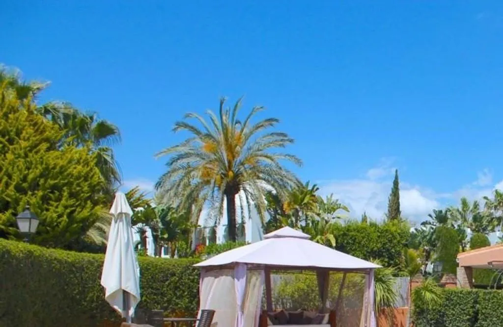 Piscine - Andalusian Villa with Pool in Estepona