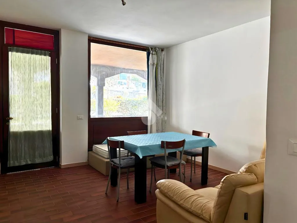 Salle à manger - Ground Floor Apartment with Balcony near Terme