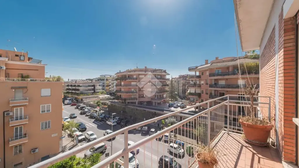 Balcone - Apartment with Panoramic Balcony in Rome