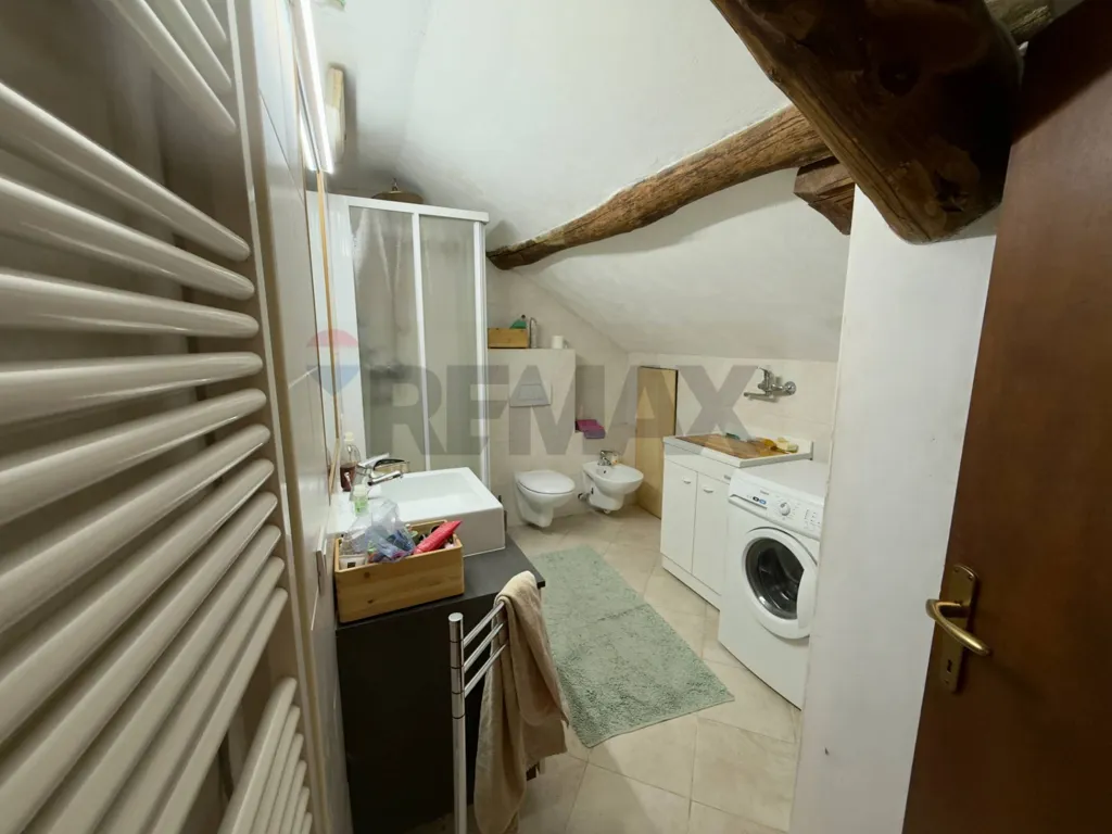 Pesuköök - Historic Apartment with Lake View in Cannobio