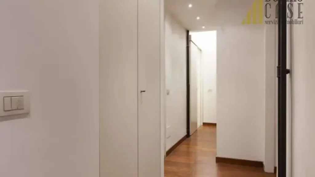 Esik - Modernised 2-Bedroom Apartment in Milan