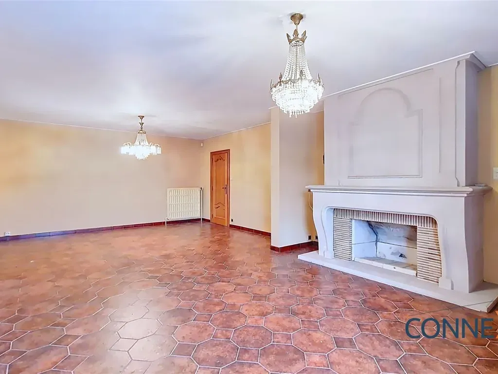 Séjour - Villa 5 Chambres avec Jardin à Beloeil