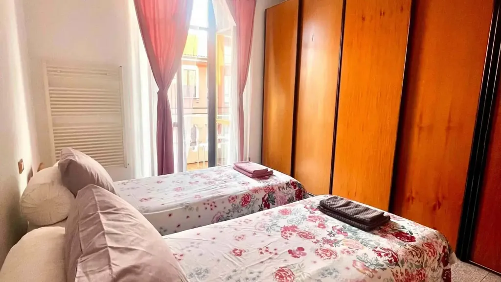 Magamistoad - Studio Apartment with Balcony in Milan