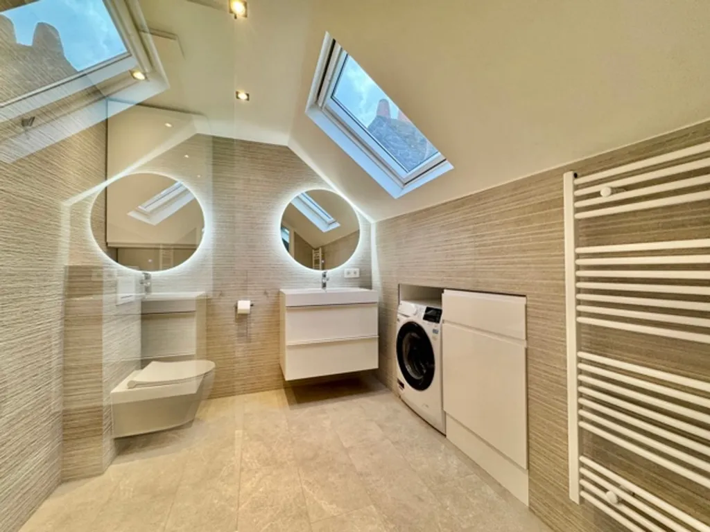 Salles de bain - Duplex Neuf avec Terrasse Arrière à Ixelles
