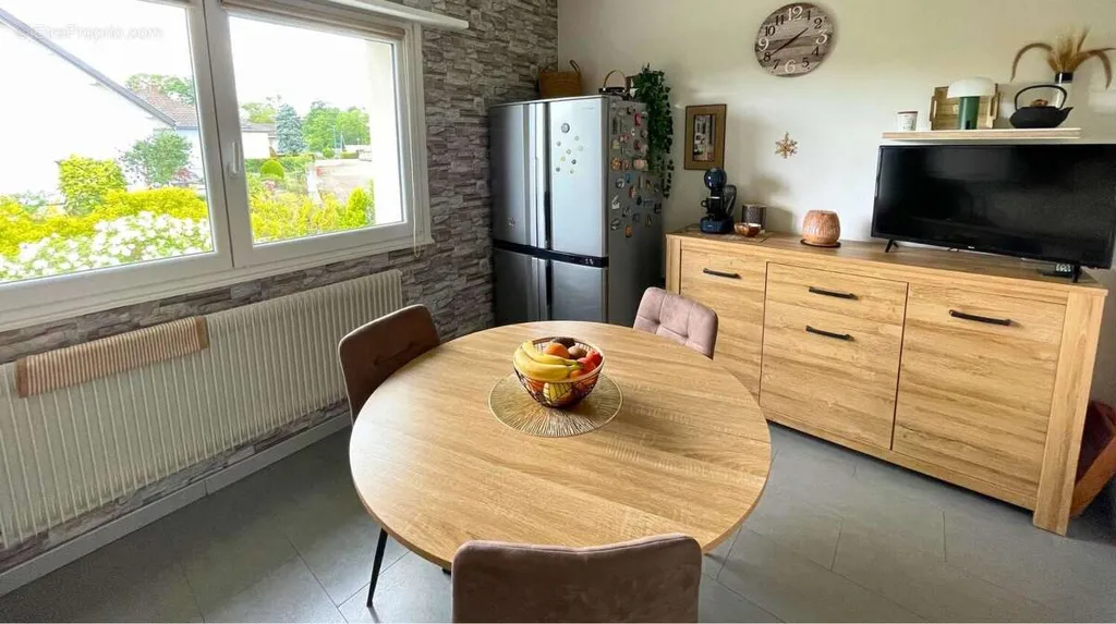 Söögituba - Renovated Bungalow with Parking in Pulversheim