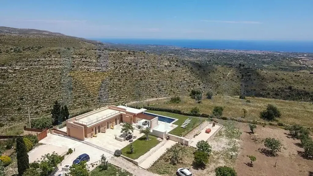 Õhuvaade - Baroque Villa with Pool in Noto
