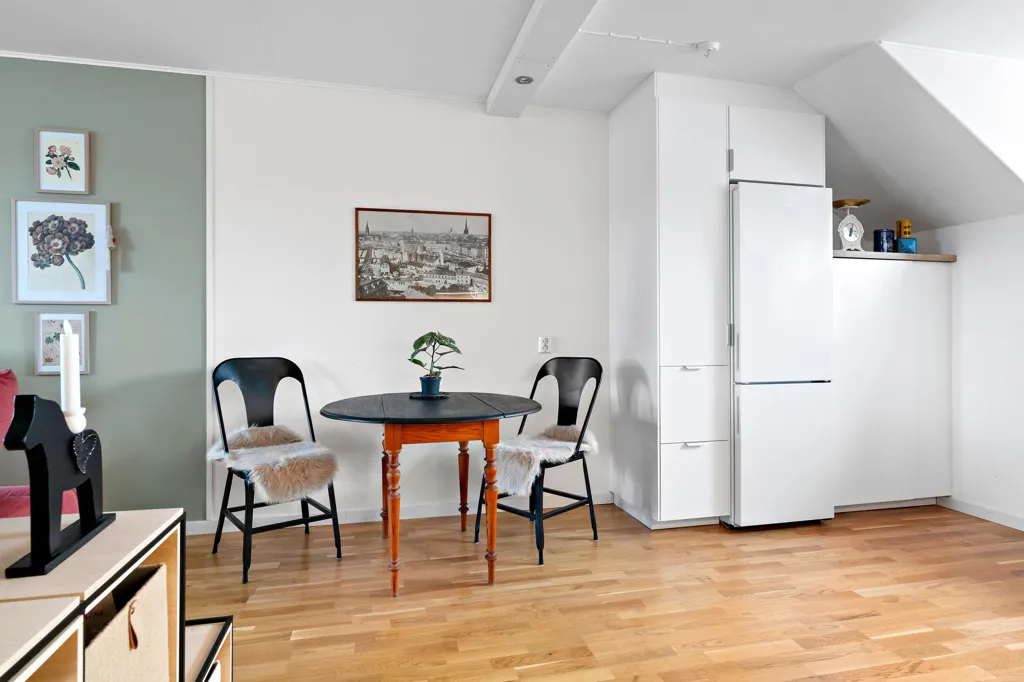 Söögituba - Charming Flat with Balcony in Rättvik