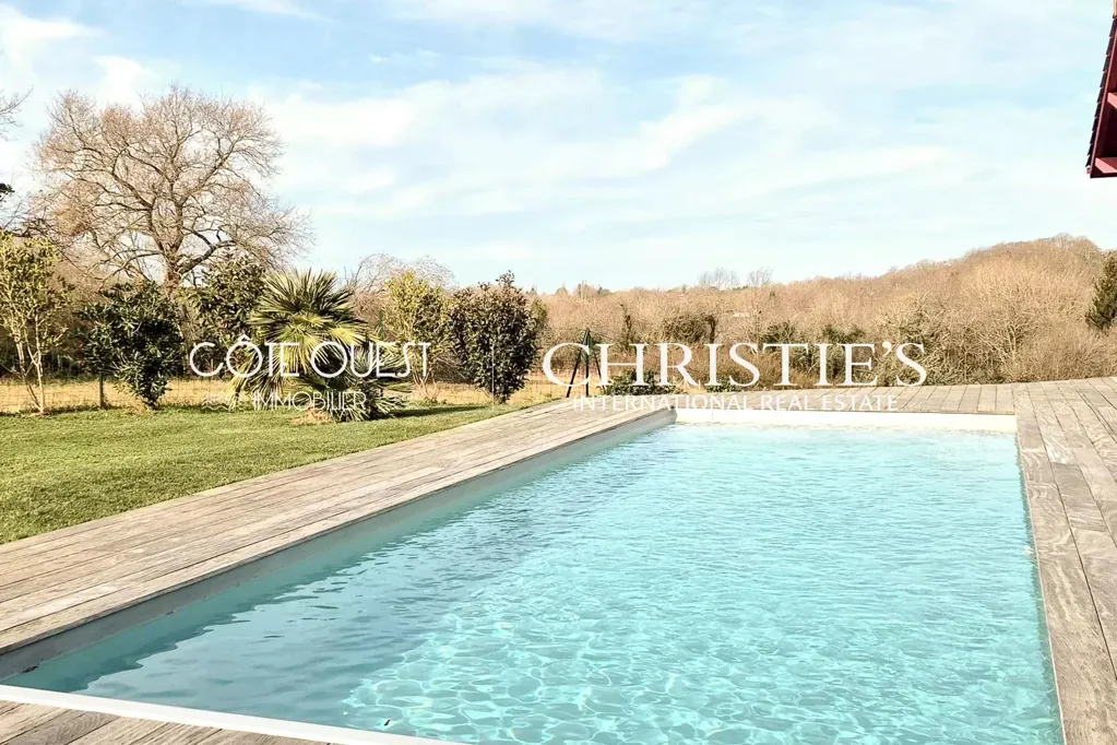 Piscine - Maison avec Piscine à Ustaritz près d'Arcangues