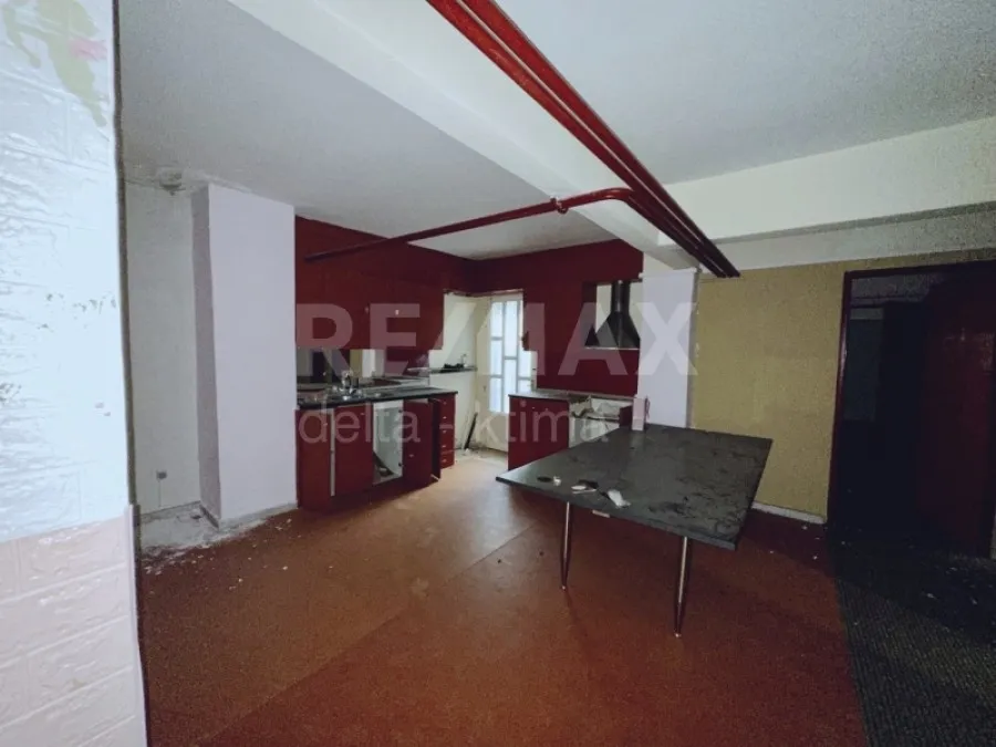 Cuisine - Semi-Basement Flat with Garden in Larissa