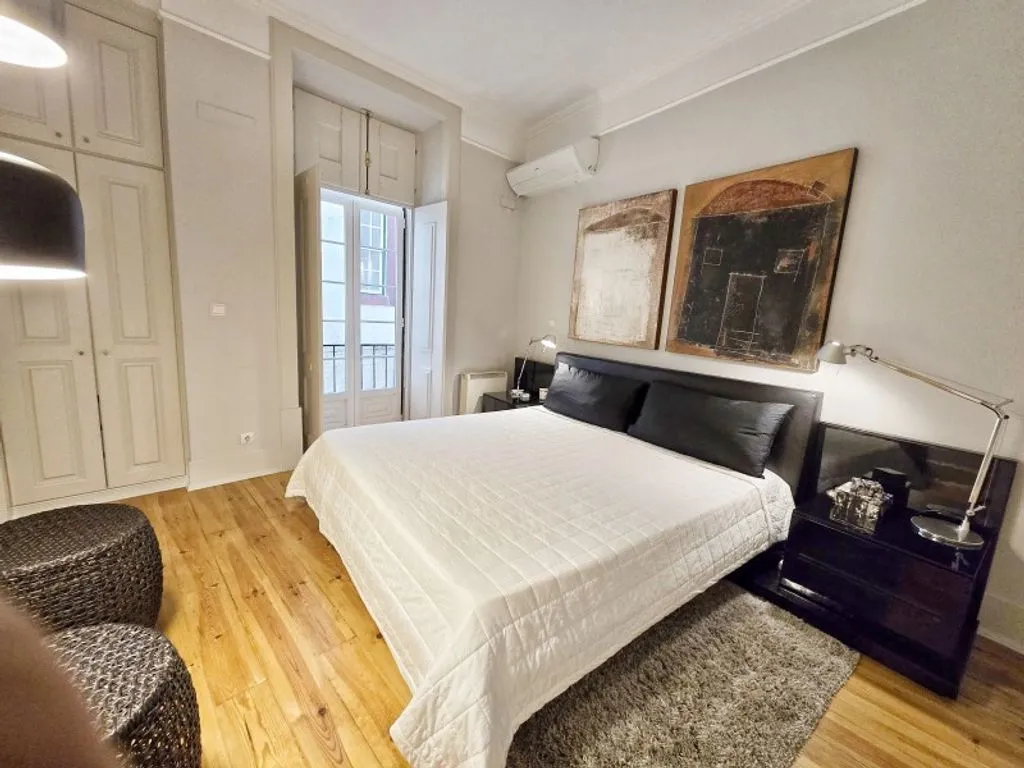 Chambres - Renovated Flat in Chiado, Lisbon
