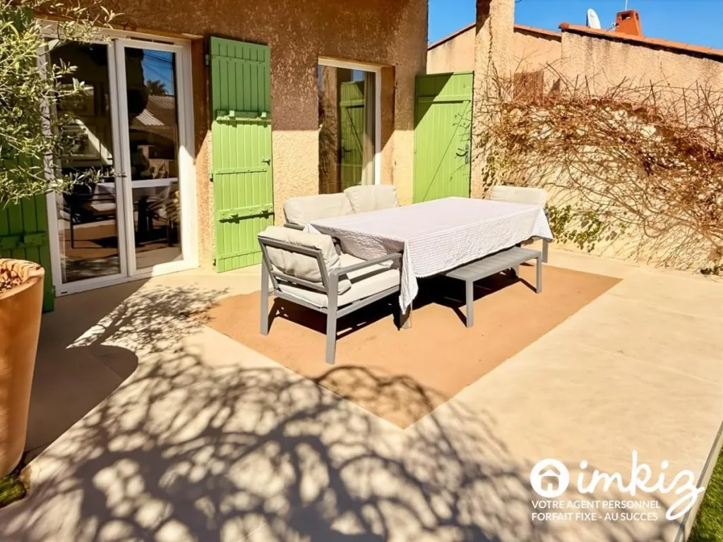 Terrasse - Maison avec Piscine et Garage à Marseille 12e