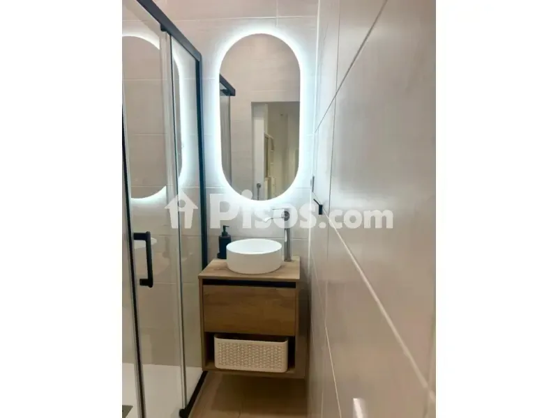 Bathrooms - Modern Studio with Garage in Las Canteras