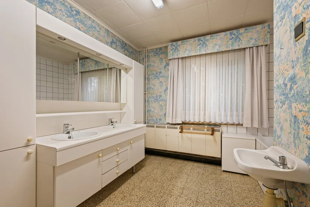 Salles de bain - Maison à Renover avec Jardin à Genk