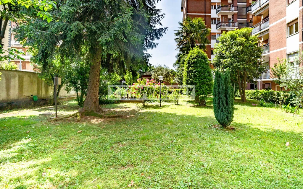 Giardino - Rear-Facing Bilocale with Balcony in Garbagnate Milanese