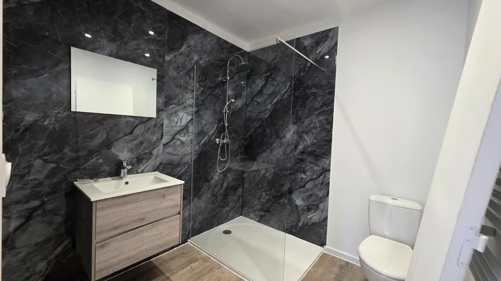 Vannitoad - Renovated Apartment with Balcony in Montois-la-Montagne