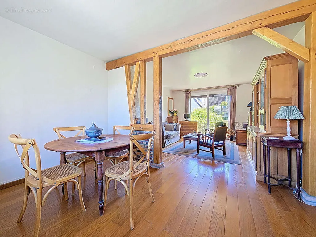 Salle à manger - Maison de 5 Pièces avec Jardin à Bihorel