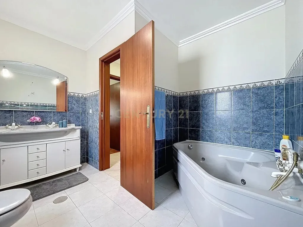 Salles de bain - Villa with Beach Access in Livramento