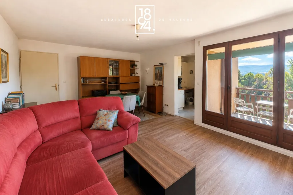 Soggiorno - Charming 3-Bed Flat with Balcony in Chambéry