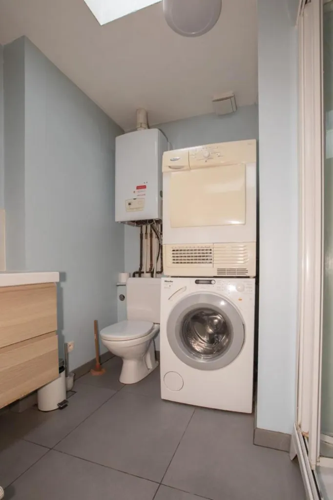 Buanderie - Appartement de 2 Façades avec Visite Virtuelle à Proximité de la Gare