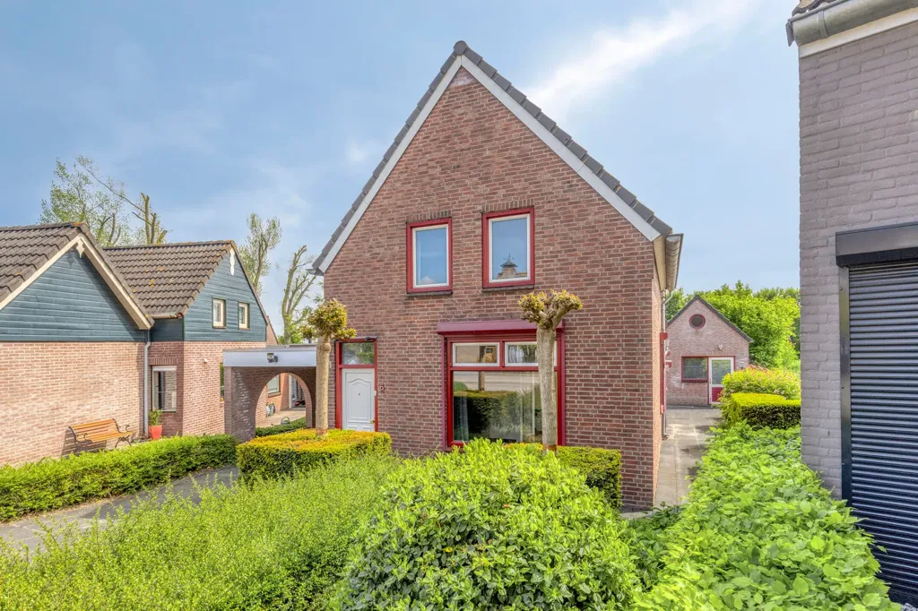 5-room house in Nieuw-vossemeer