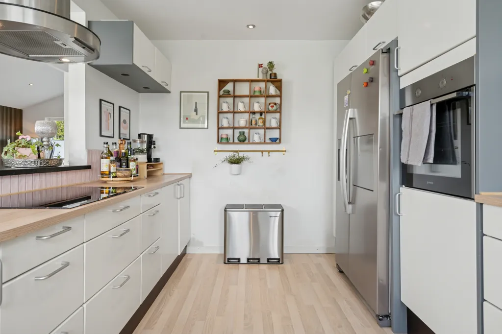 Cuisine - Modernised Villa with Garden near Køge