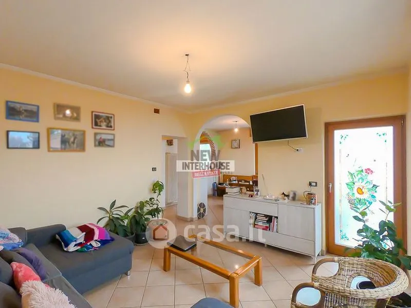 Elutuba - Rustic Townhouse with Terrace in Zuglio