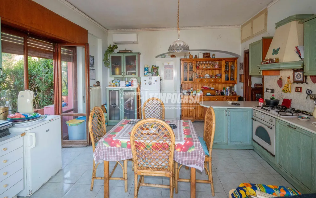 Cuisine - First Floor Flat with Sea View Terrace in Messina