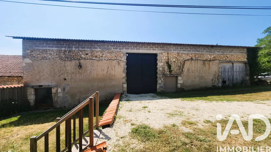 Aed - Renaissance Manor with 14 Ha in Jaure