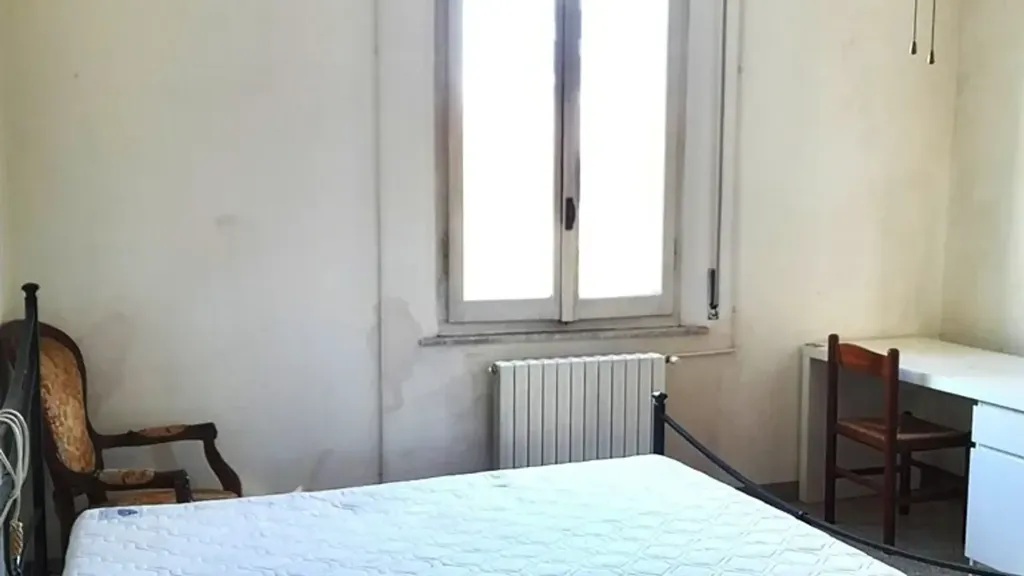 Chambres - Trilocale with Balcony in Parma