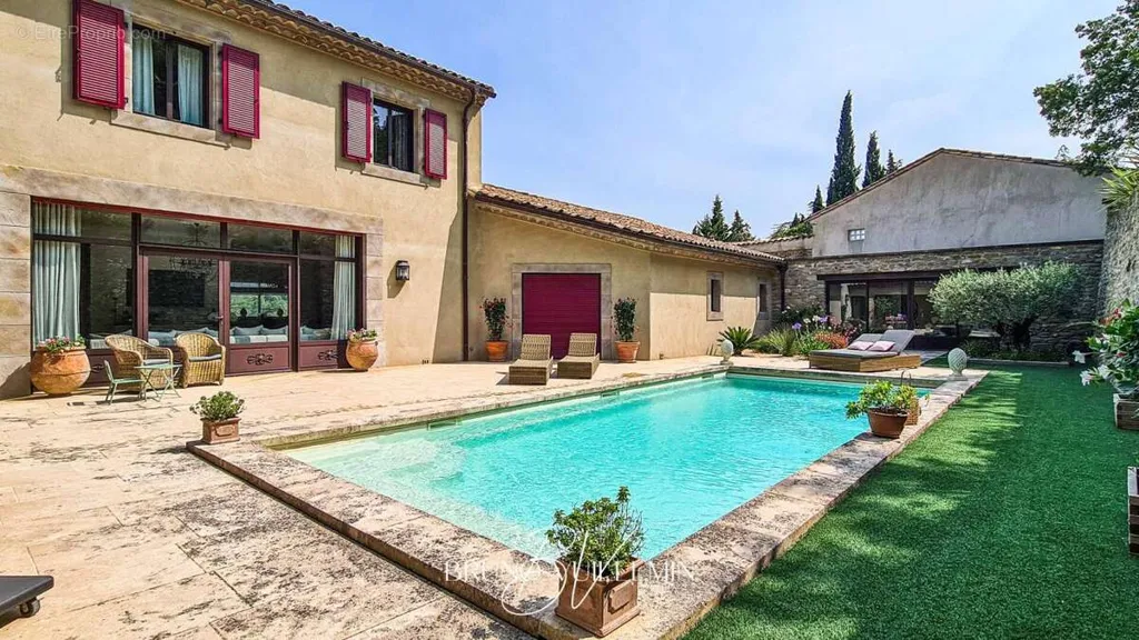 Maison 10 pièces à Carcassonne