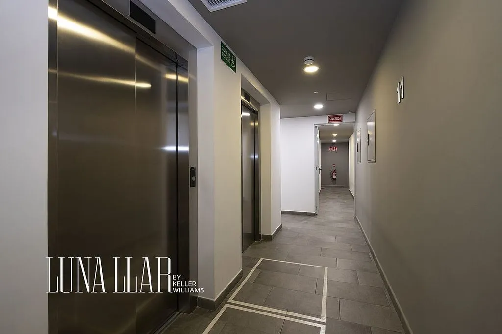 Ingresso - Modern Flat with Pool in Cornellà de Llobregat